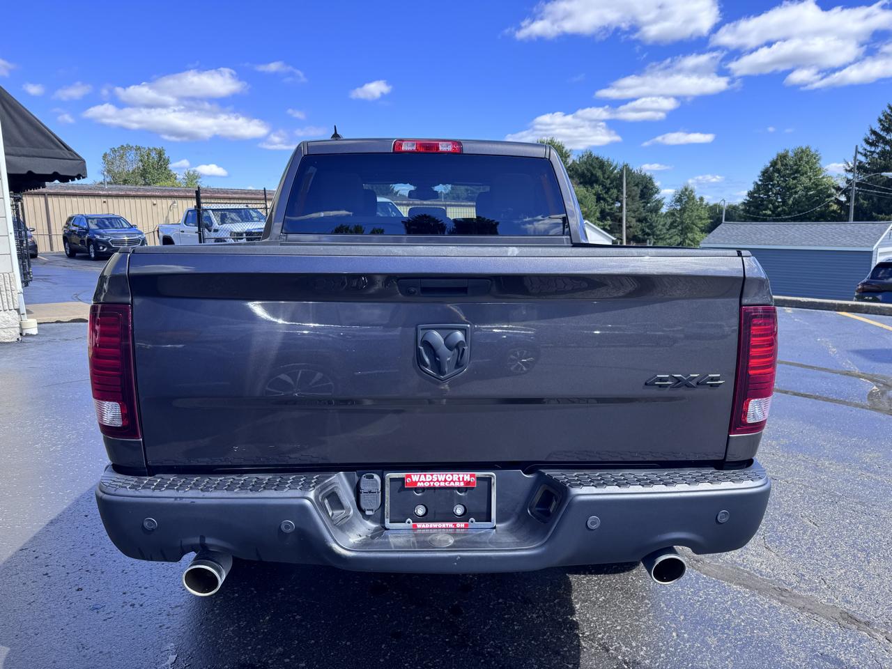 RAM 1500 Classic Warlock 4x4 Crew Cab 5'7" Box 2022