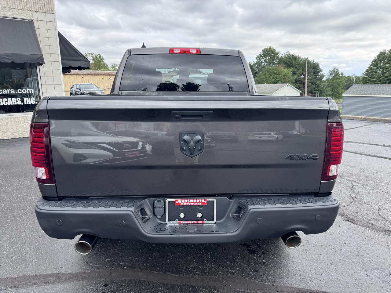 RAM 1500 Classic Warlock 4x4 Crew Cab 5'7" Box 2022
