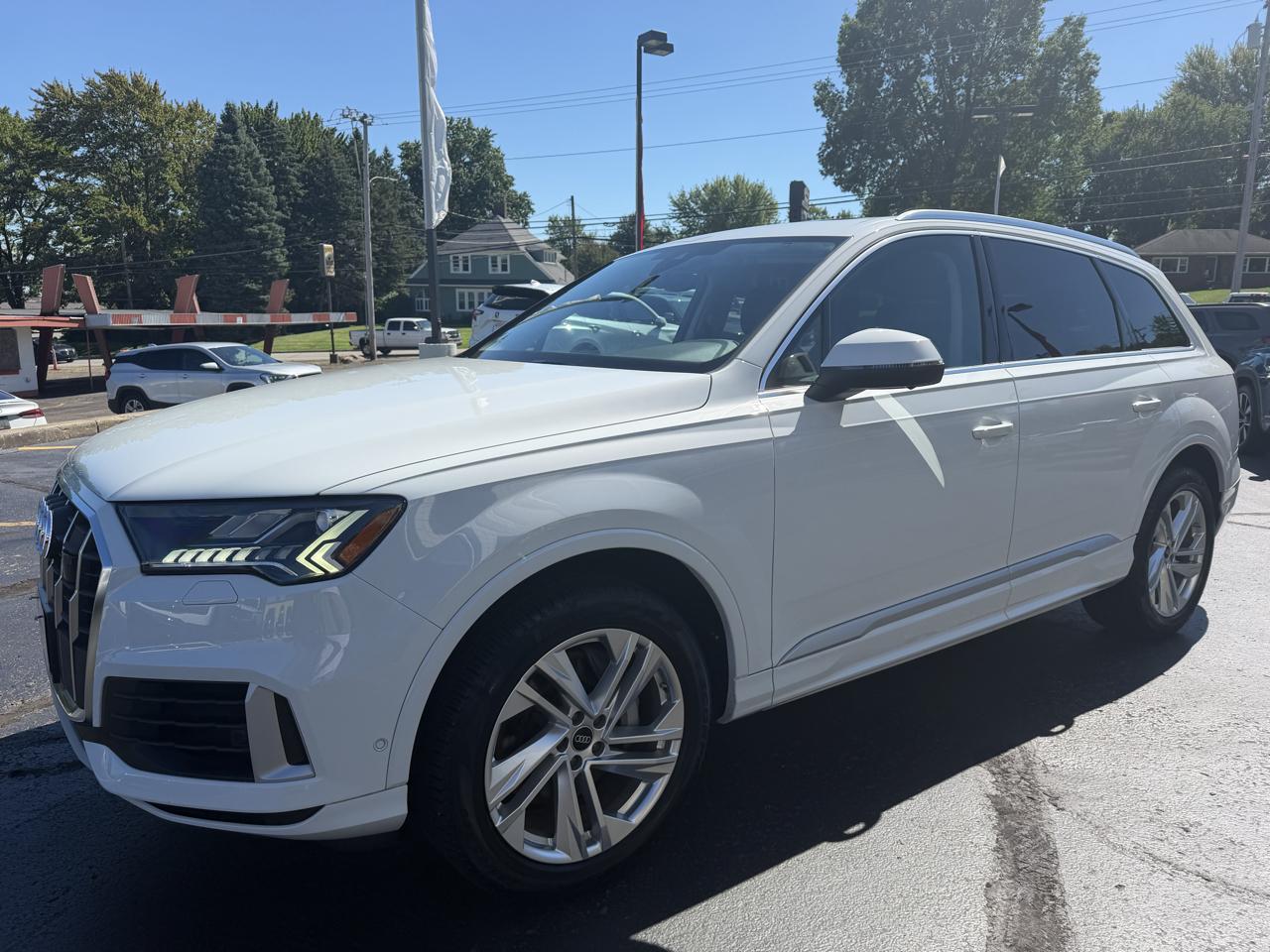 2023 Audi Q7 Premium 55 TFSI quattro