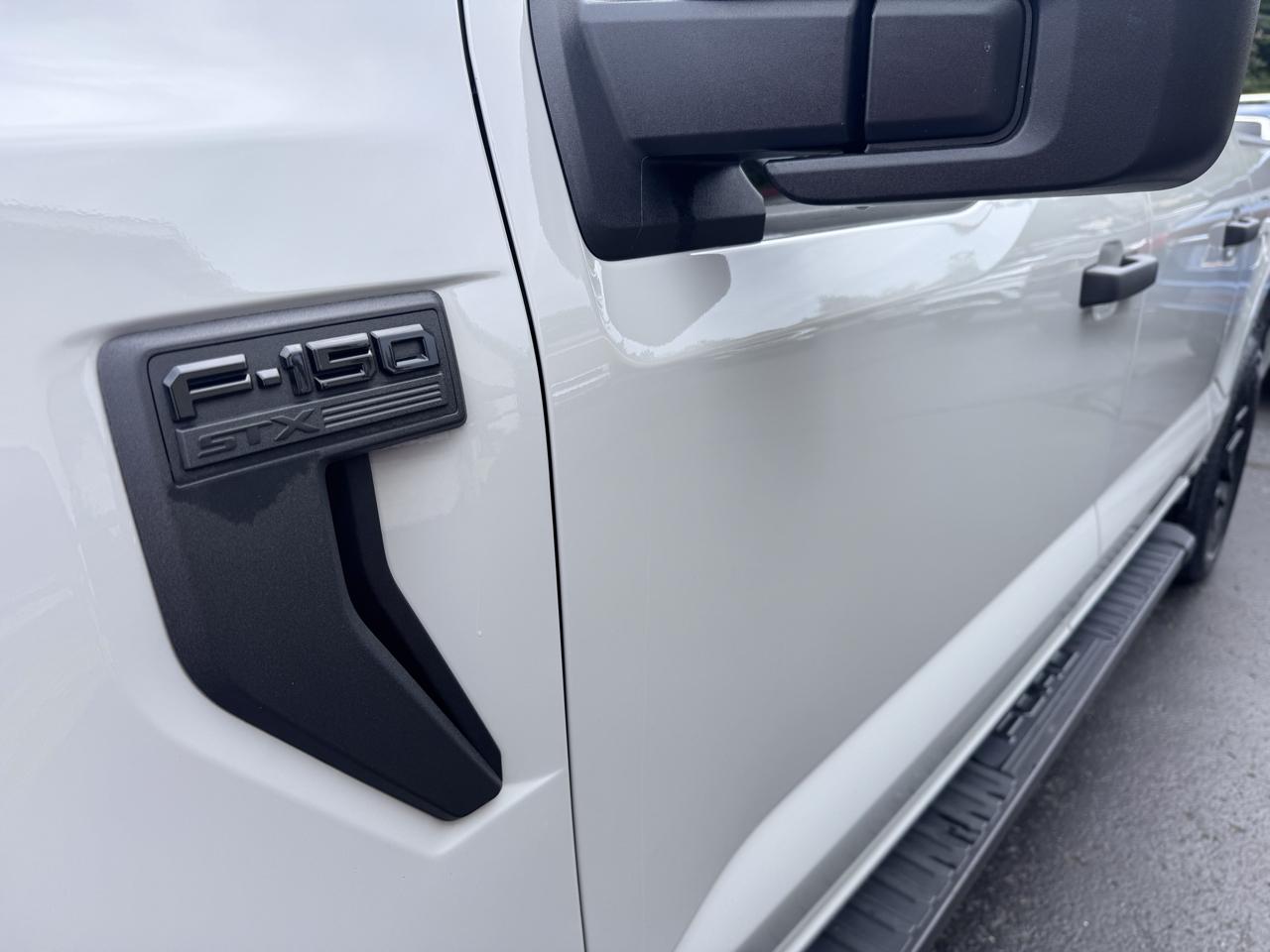 Ford F-150 STX 4WD SuperCrew 5.5' Box 2024
