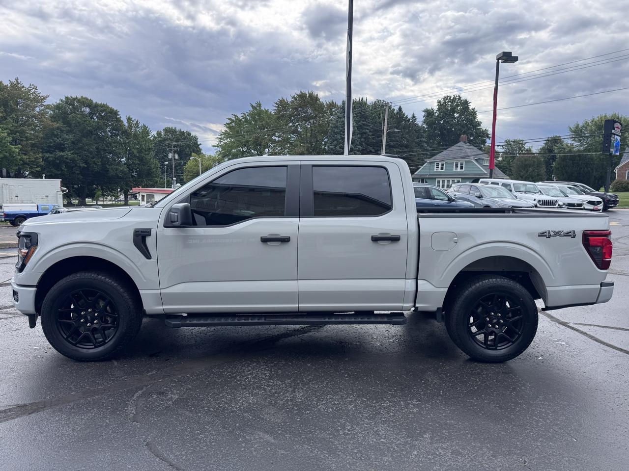 Ford F-150 STX 4WD SuperCrew 5.5' Box 2024