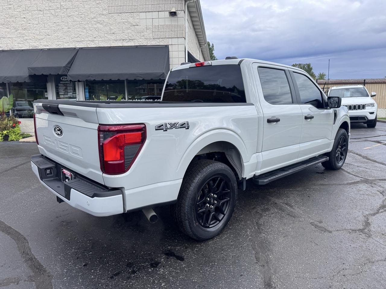 Ford F-150 STX 4WD SuperCrew 5.5' Box 2024