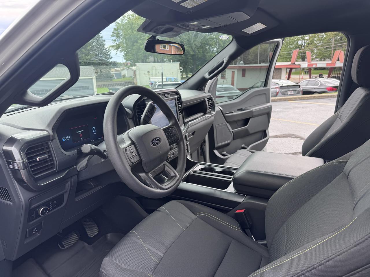 Ford F-150 STX 4WD SuperCrew 5.5' Box 2024