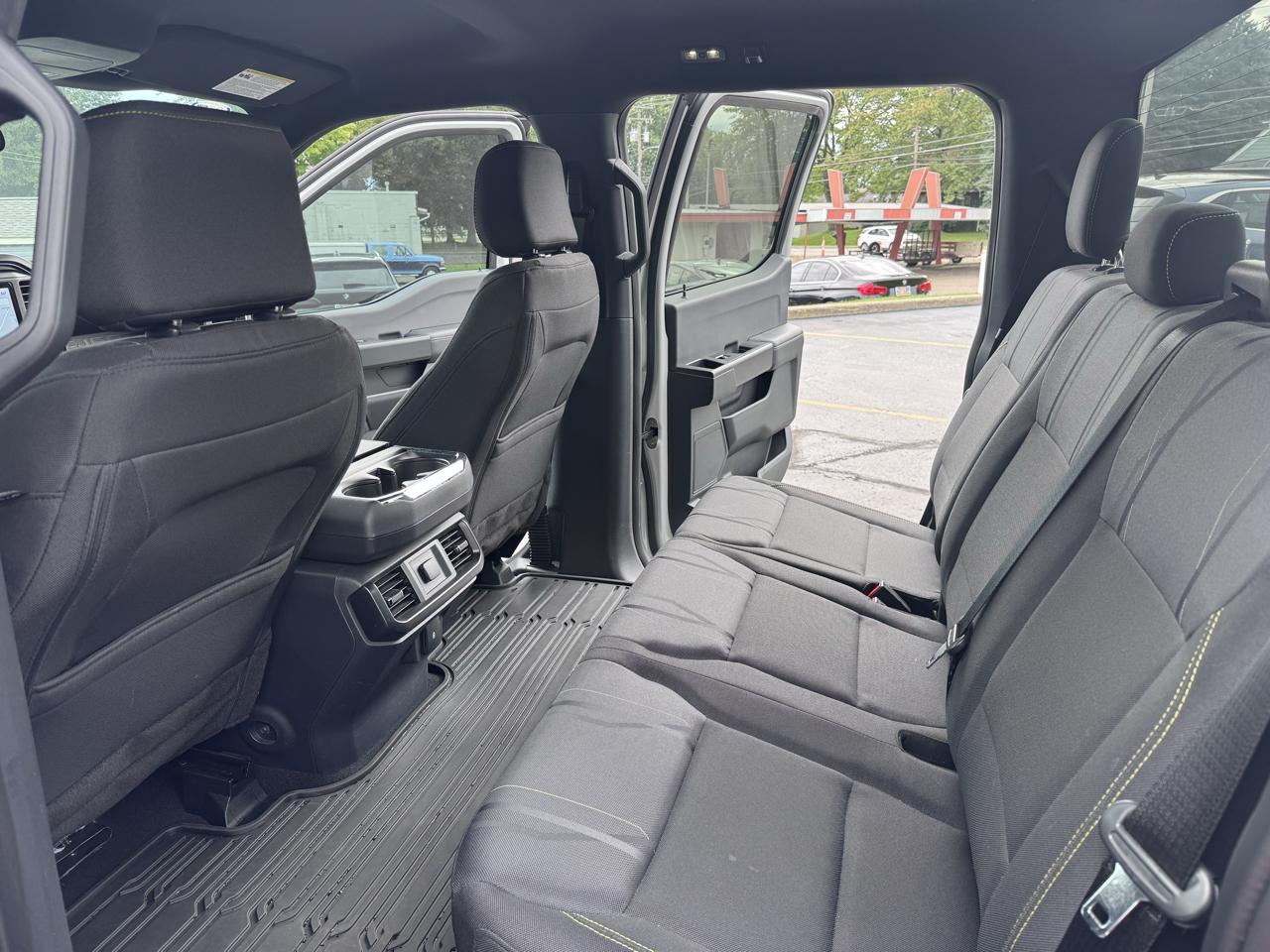 Ford F-150 STX 4WD SuperCrew 5.5' Box 2024