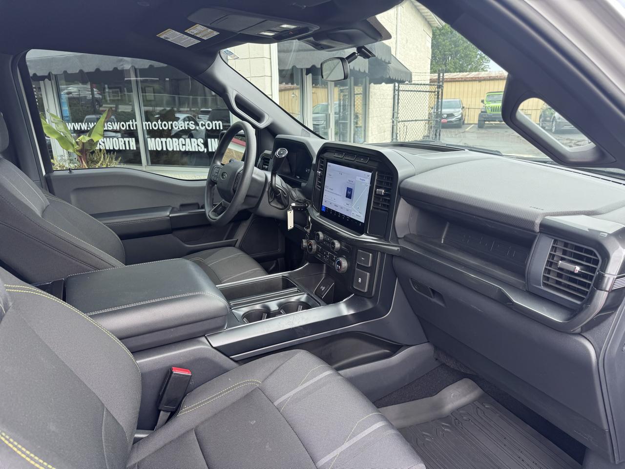 Ford F-150 STX 4WD SuperCrew 5.5' Box 2024