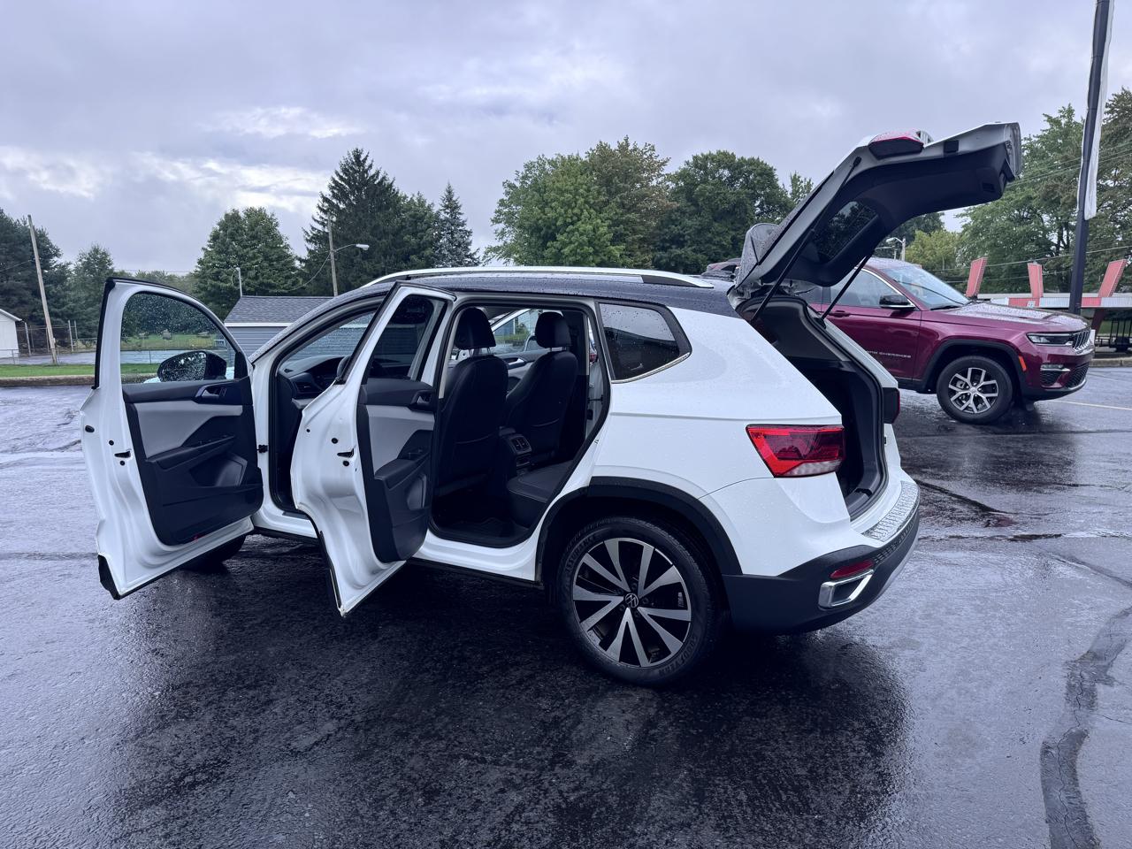 Volkswagen Taos SE FWD 2023