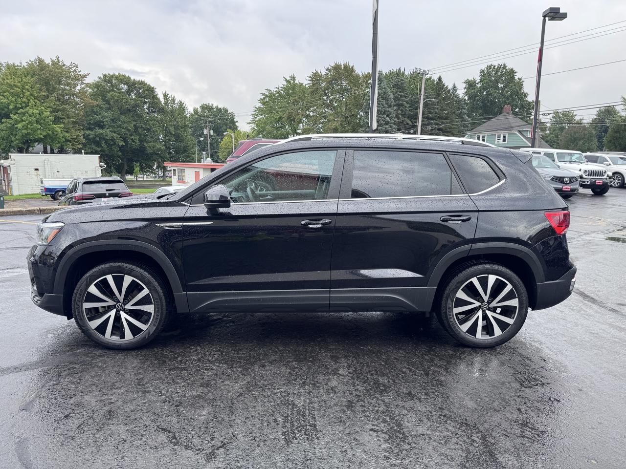 Volkswagen Taos SE FWD 2023
