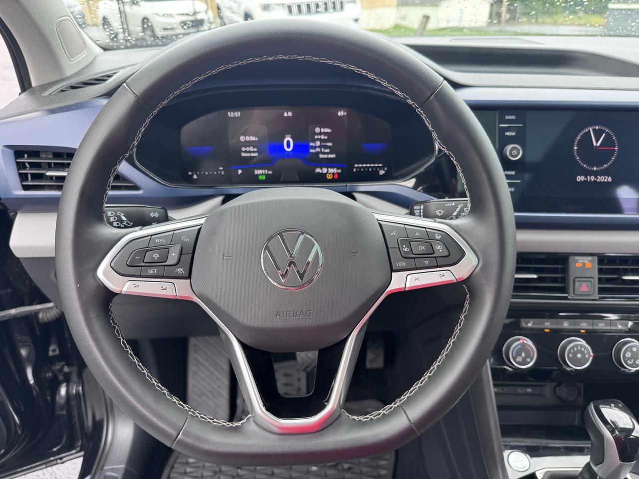 Volkswagen Taos SE FWD 2023