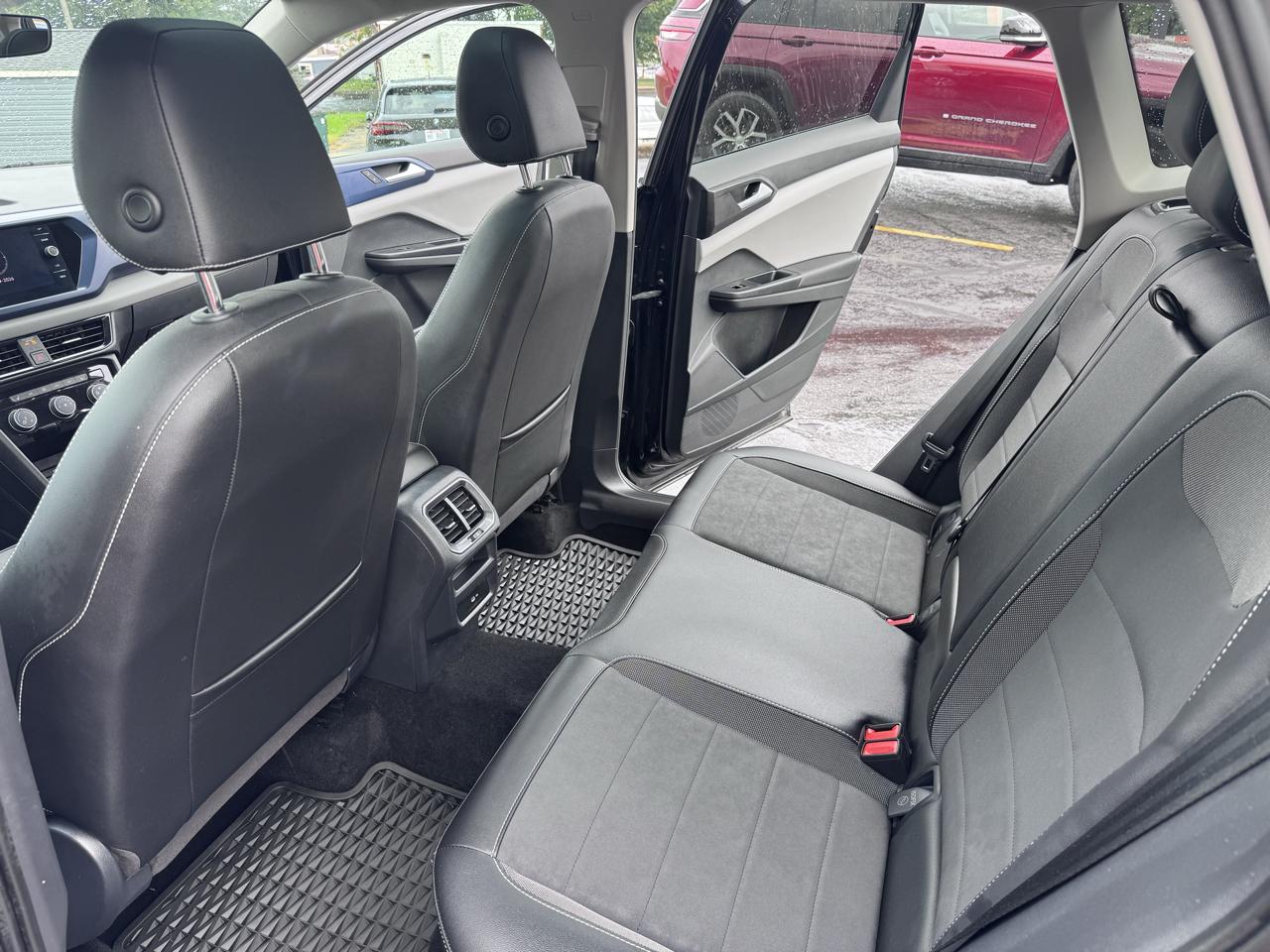 Volkswagen Taos SE FWD 2023
