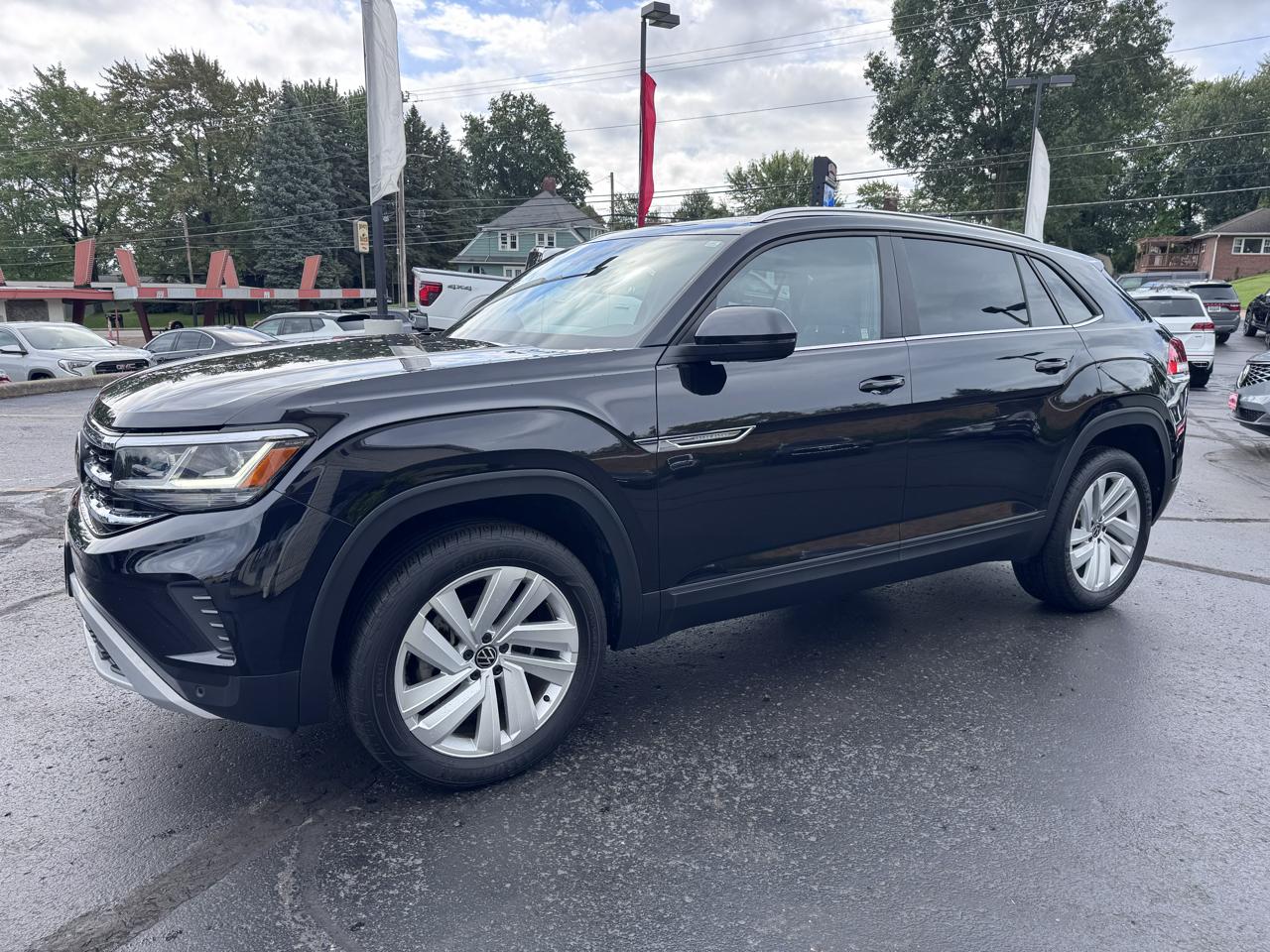 Volkswagen Atlas Cross Sport 2.0T SE w/Technology 4MOTION 2023