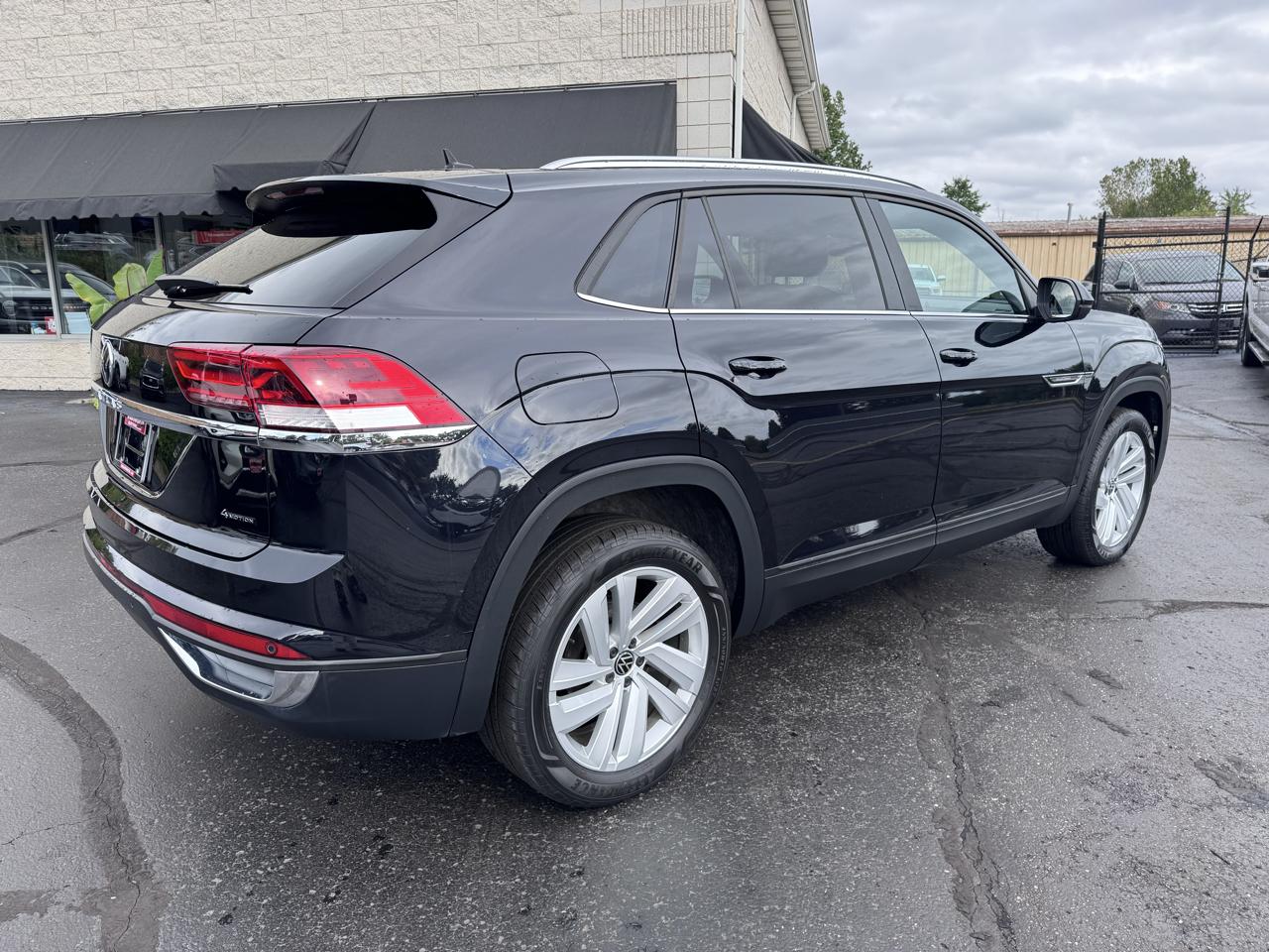 Volkswagen Atlas Cross Sport 2.0T SE w/Technology 4MOTION 2023