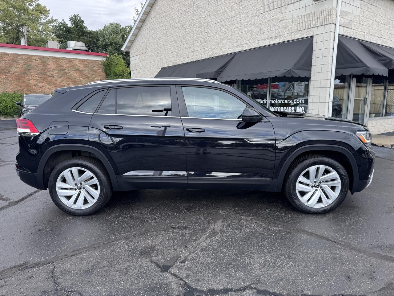 Volkswagen Atlas Cross Sport 2.0T SE w/Technology 4MOTION 2023