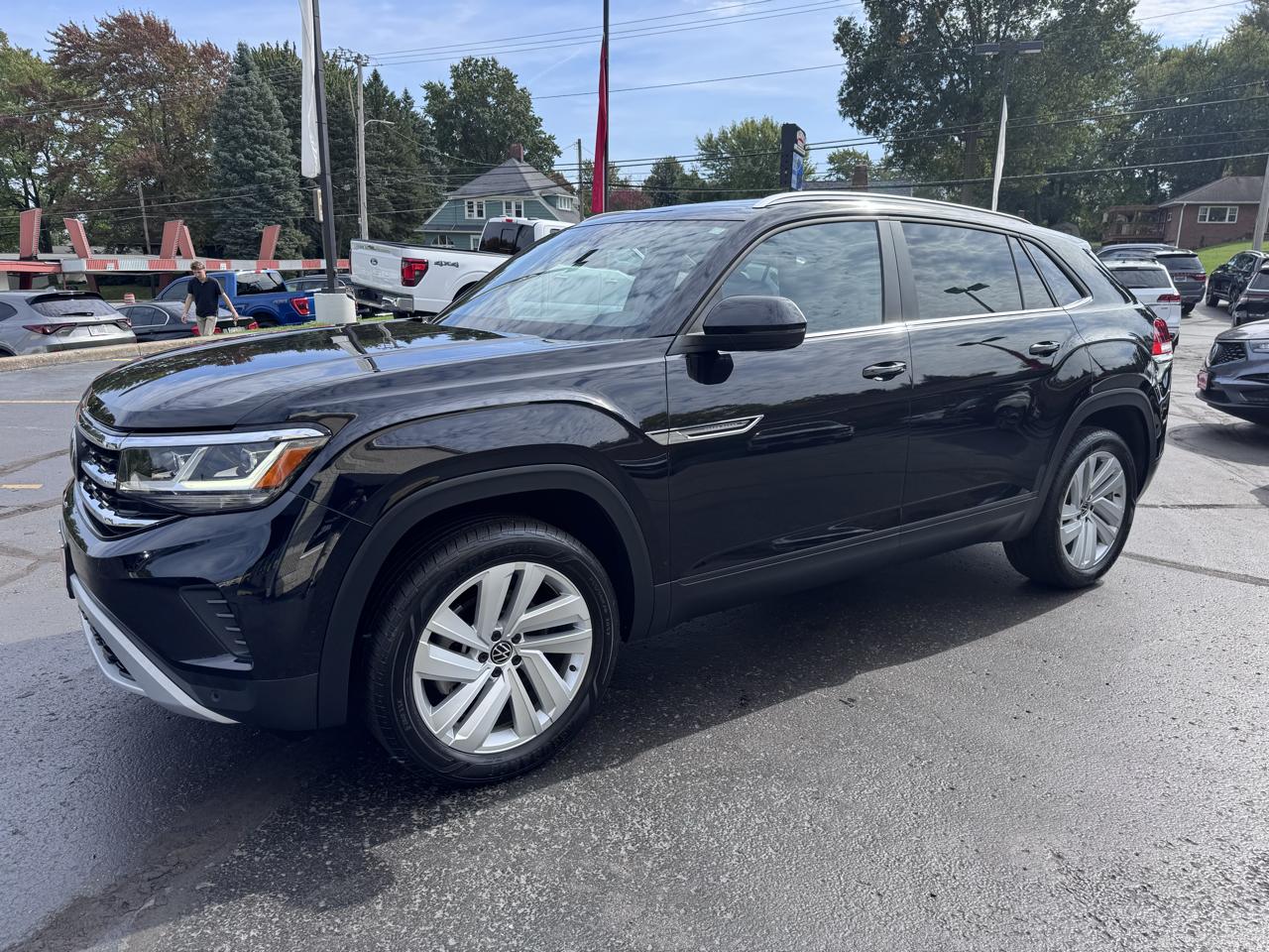 Volkswagen Atlas Cross Sport 2.0T SE w/Technology 4MOTION 2023