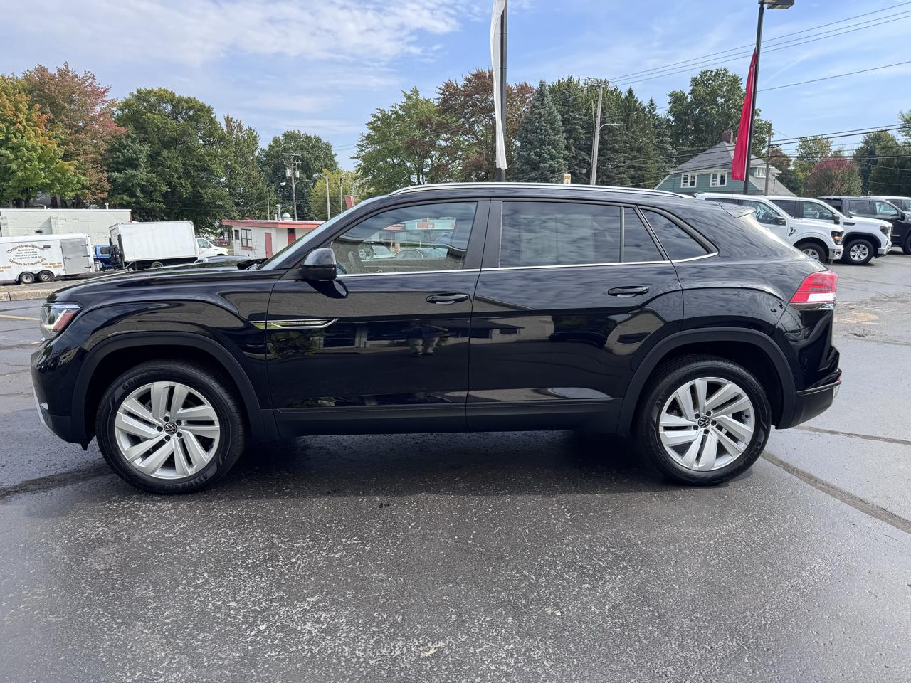 Volkswagen Atlas Cross Sport 2.0T SE w/Technology 4MOTION 2023