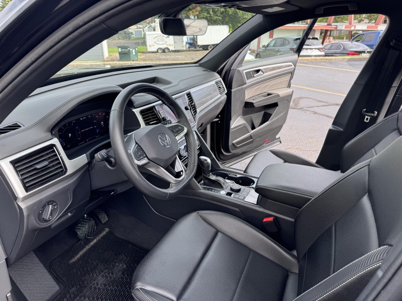 Volkswagen Atlas Cross Sport 2.0T SE w/Technology 4MOTION 2023
