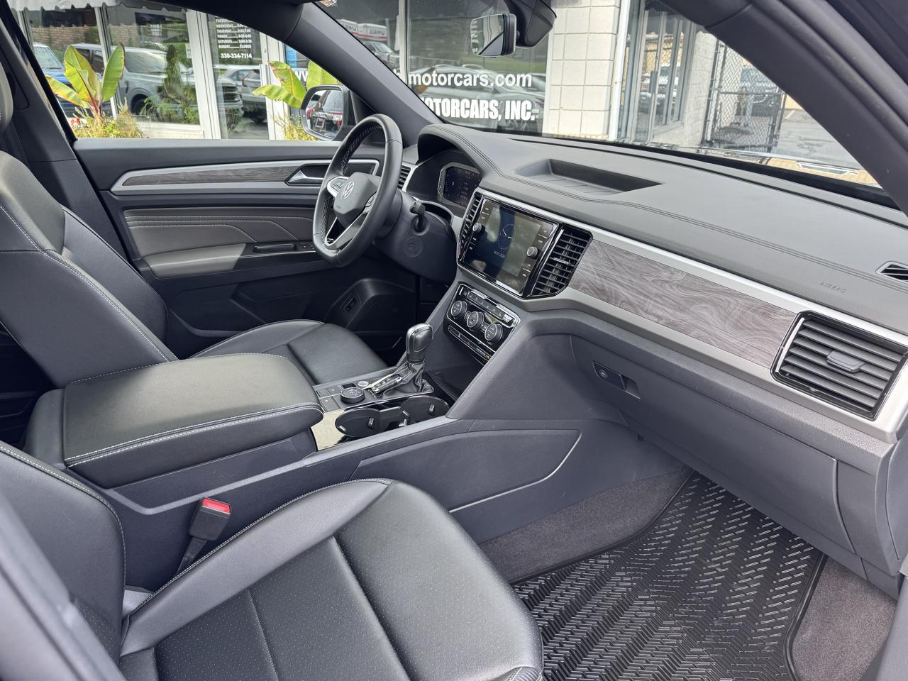 Volkswagen Atlas Cross Sport 2.0T SE w/Technology 4MOTION 2023