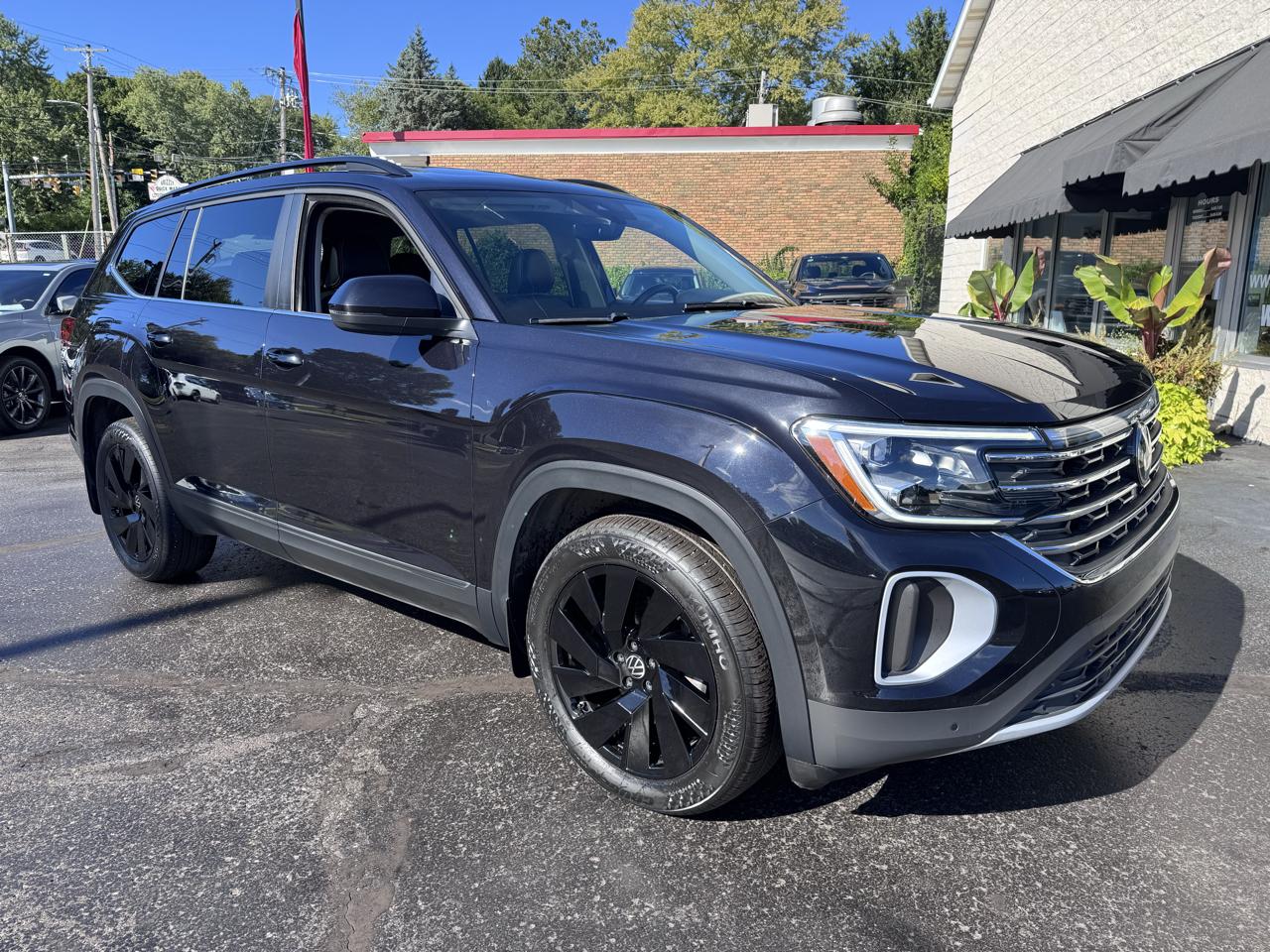 Volkswagen Atlas 2.0T SE w/Technology 4MOTION 2025