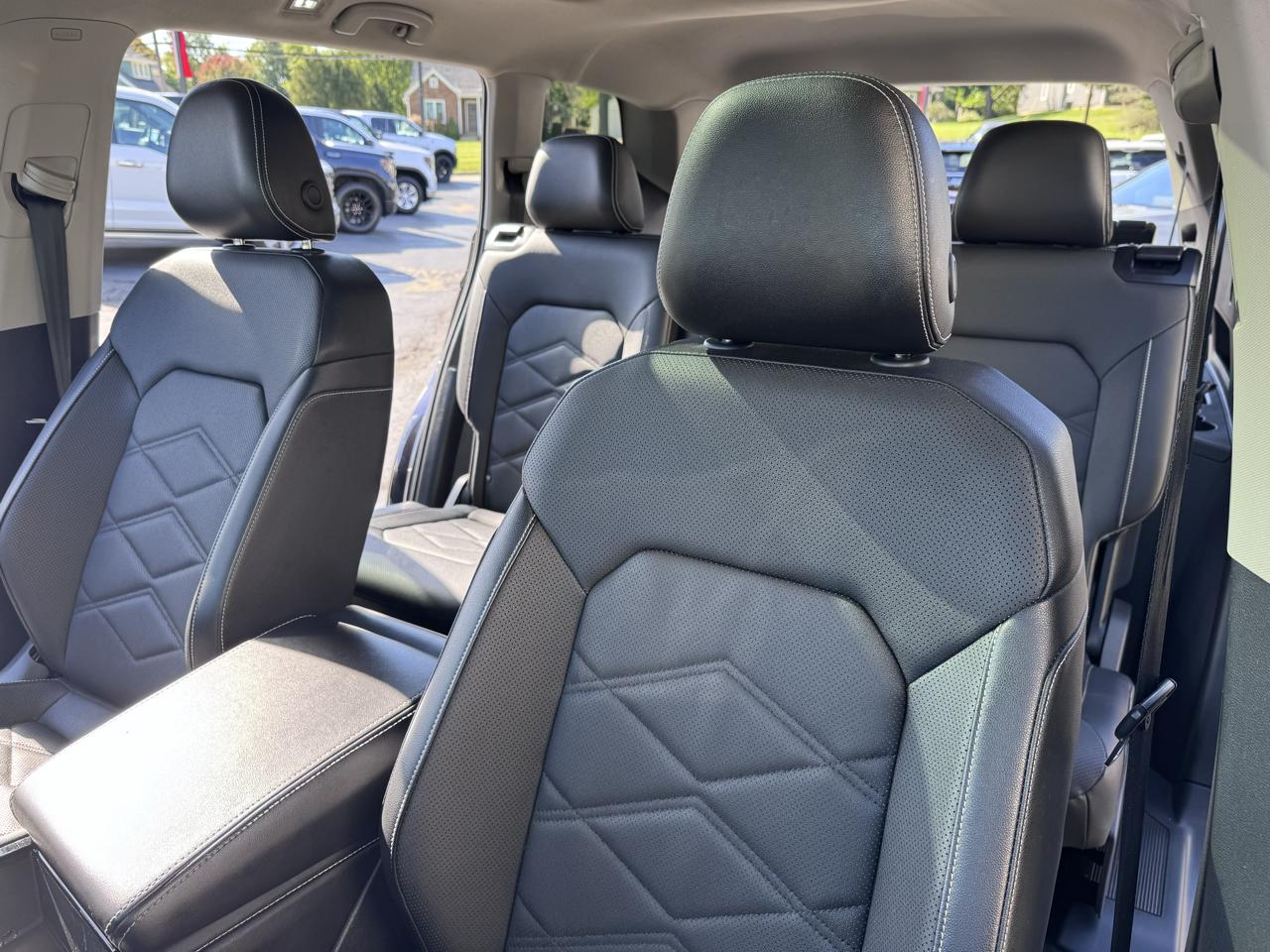 Volkswagen Atlas 2.0T SE w/Technology 4MOTION 2025