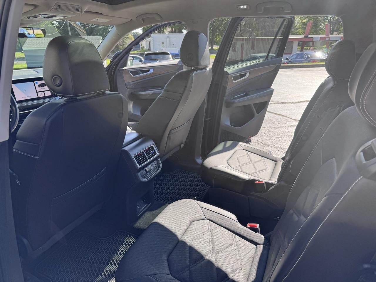 Volkswagen Atlas 2.0T SE w/Technology 4MOTION 2025