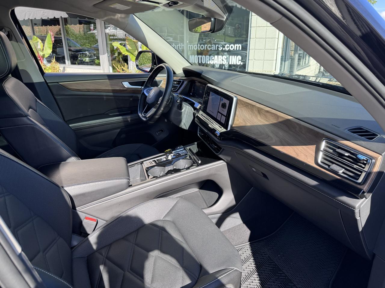 Volkswagen Atlas 2.0T SE w/Technology 4MOTION 2025