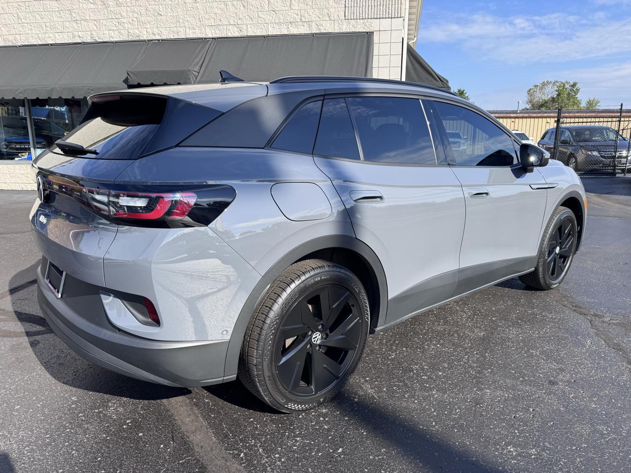 Volkswagen ID.4 Pro S AWD w/SK On Battery 2023