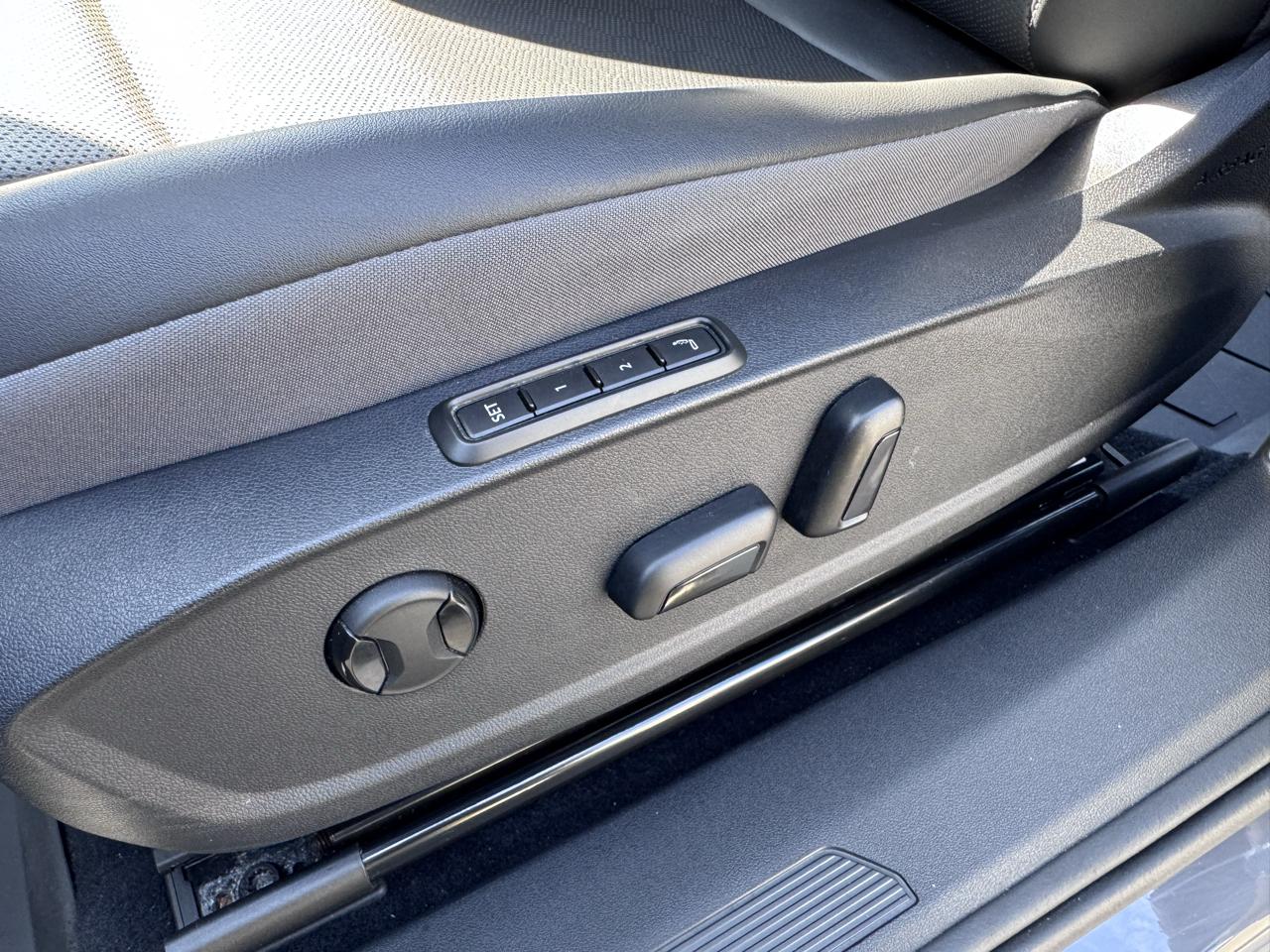 Volkswagen ID.4 Pro S AWD w/SK On Battery 2023