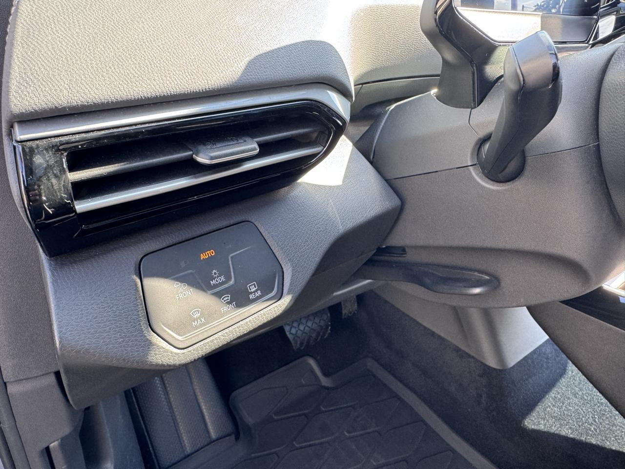 Volkswagen ID.4 Pro S AWD w/SK On Battery 2023