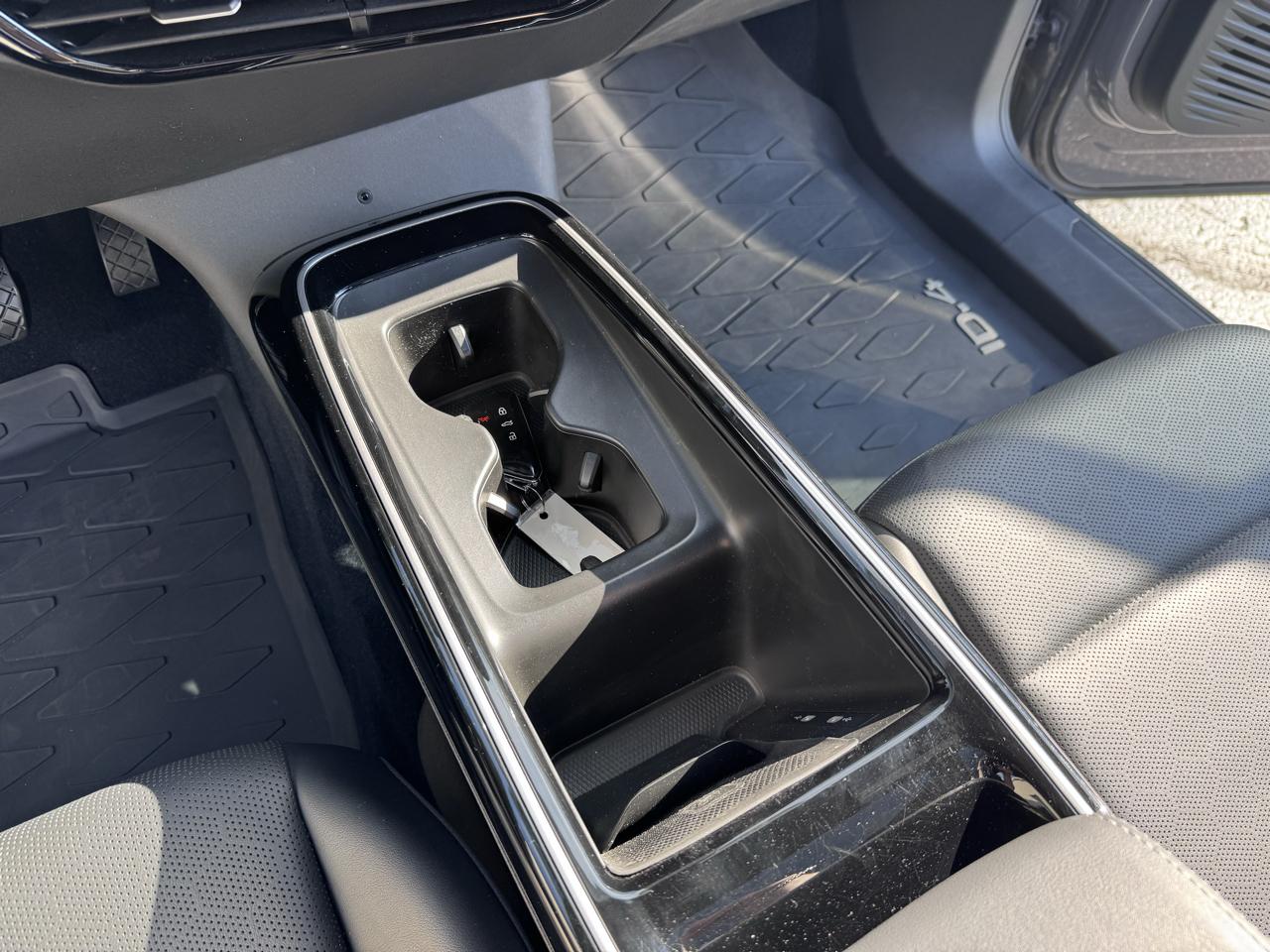 Volkswagen ID.4 Pro S AWD w/SK On Battery 2023