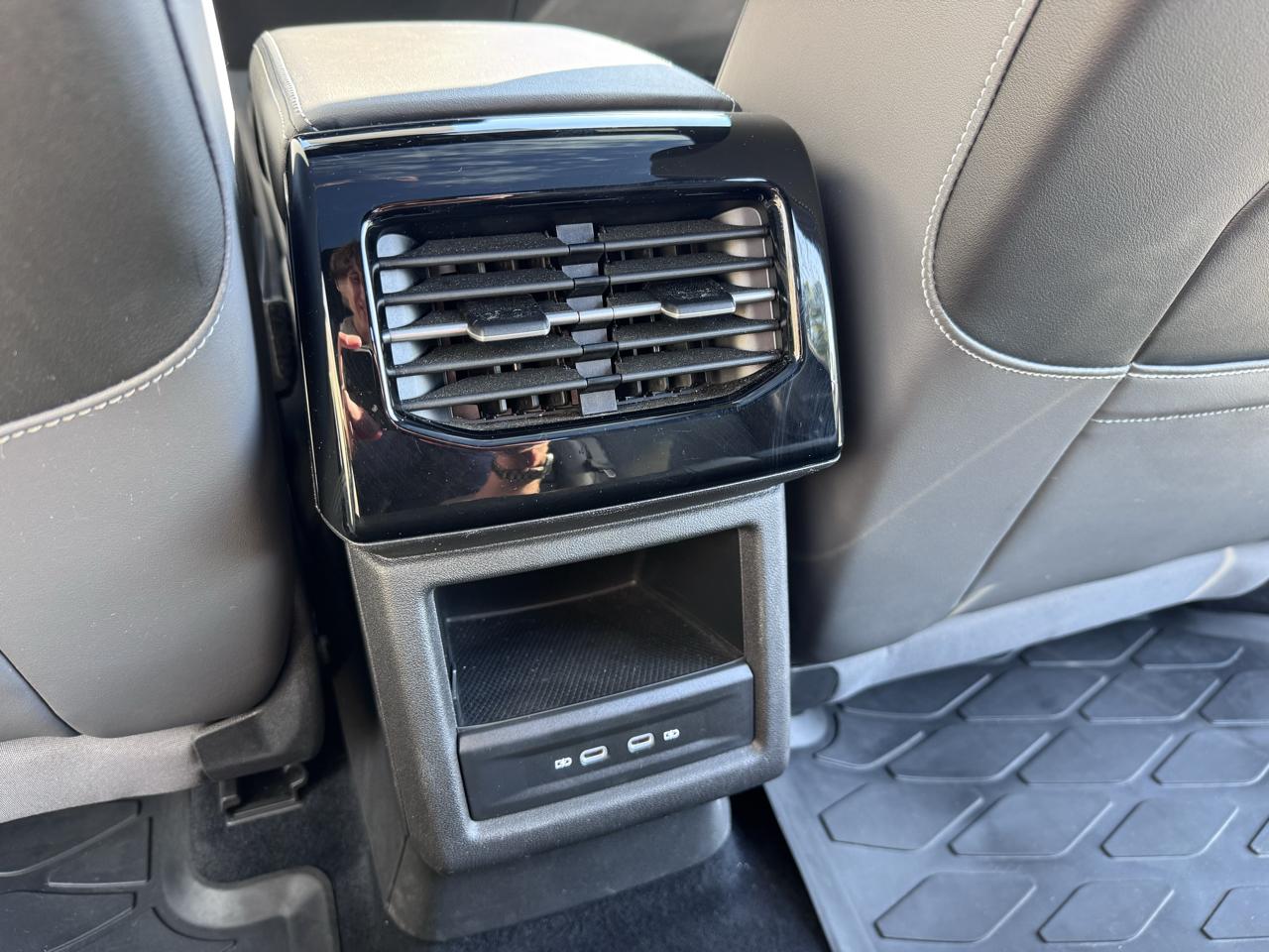 Volkswagen ID.4 Pro S AWD w/SK On Battery 2023