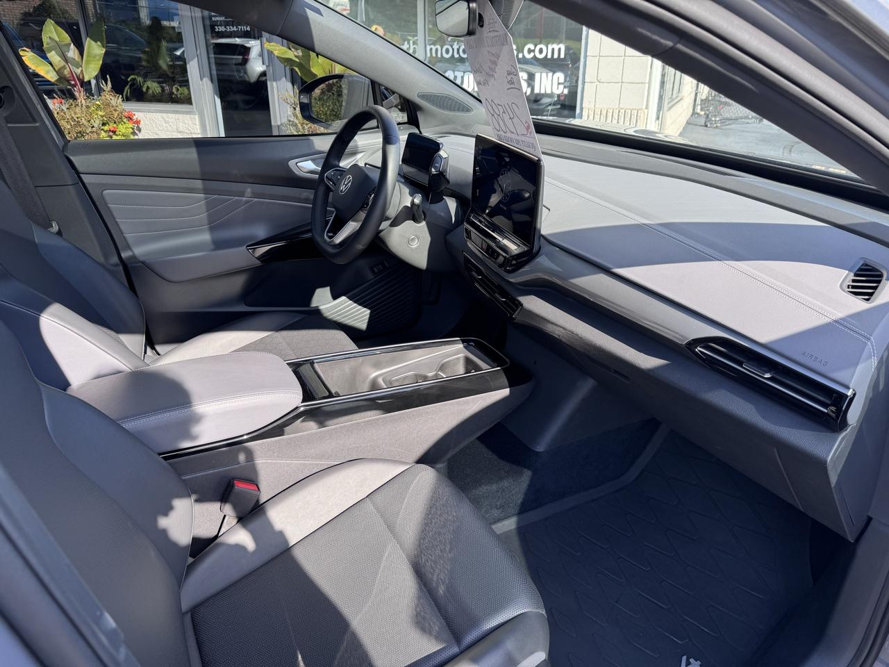 Volkswagen ID.4 Pro S AWD w/SK On Battery 2023
