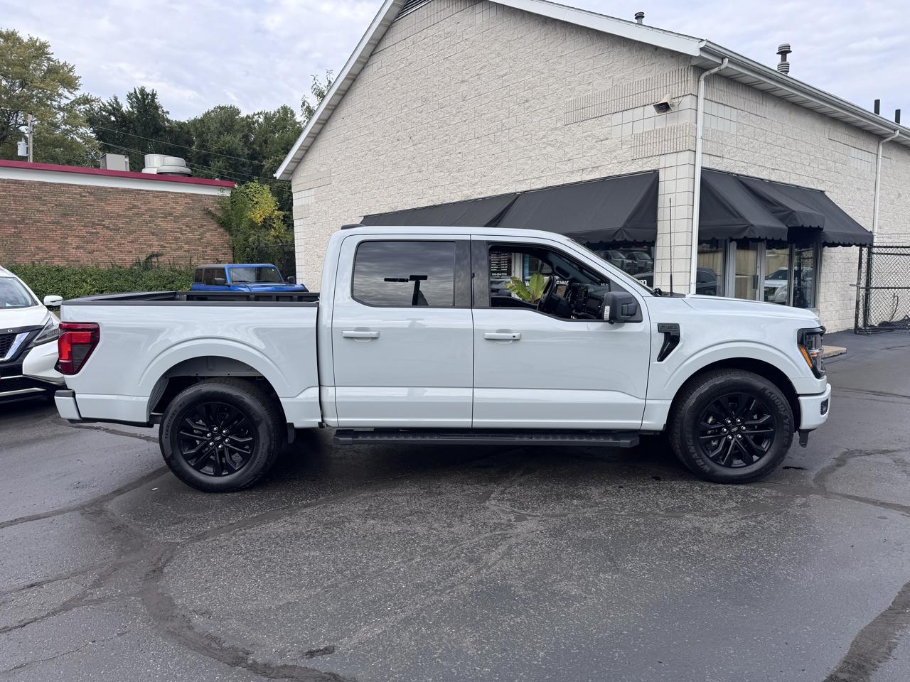 Ford F-150 XLT 2WD SuperCrew 5.5' Box 2024