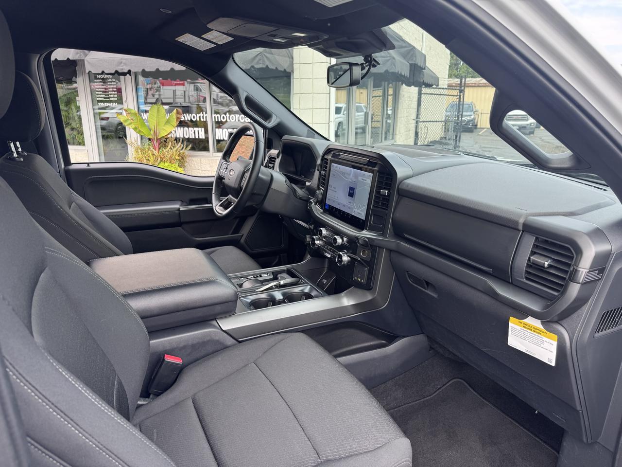 Ford F-150 XLT 2WD SuperCrew 5.5' Box 2024