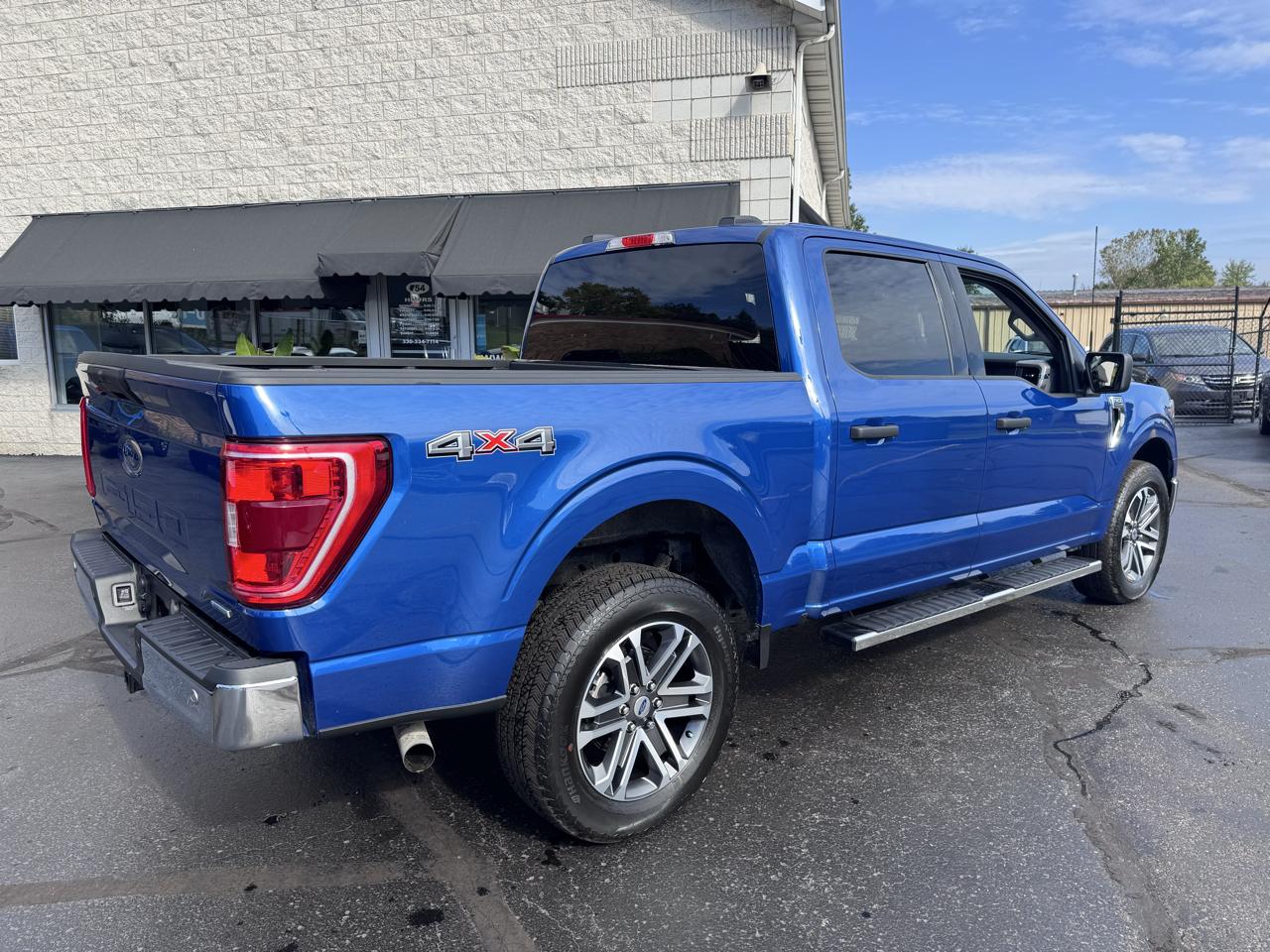 Ford F-150 XLT SuperCrew 5.5-ft. Bed 4WD 2023