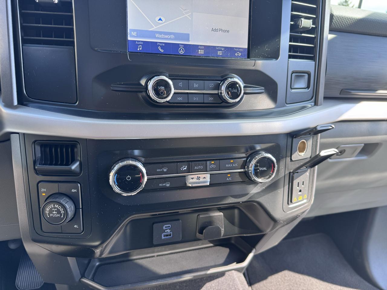 Ford F-150 XLT SuperCrew 5.5-ft. Bed 4WD 2023