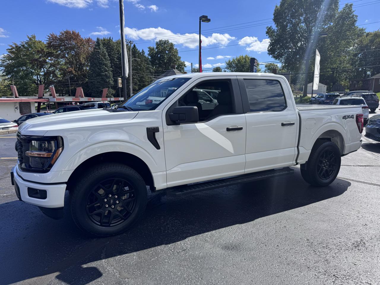 Ford F-150 STX 4WD SuperCrew 5.5' Box 2025