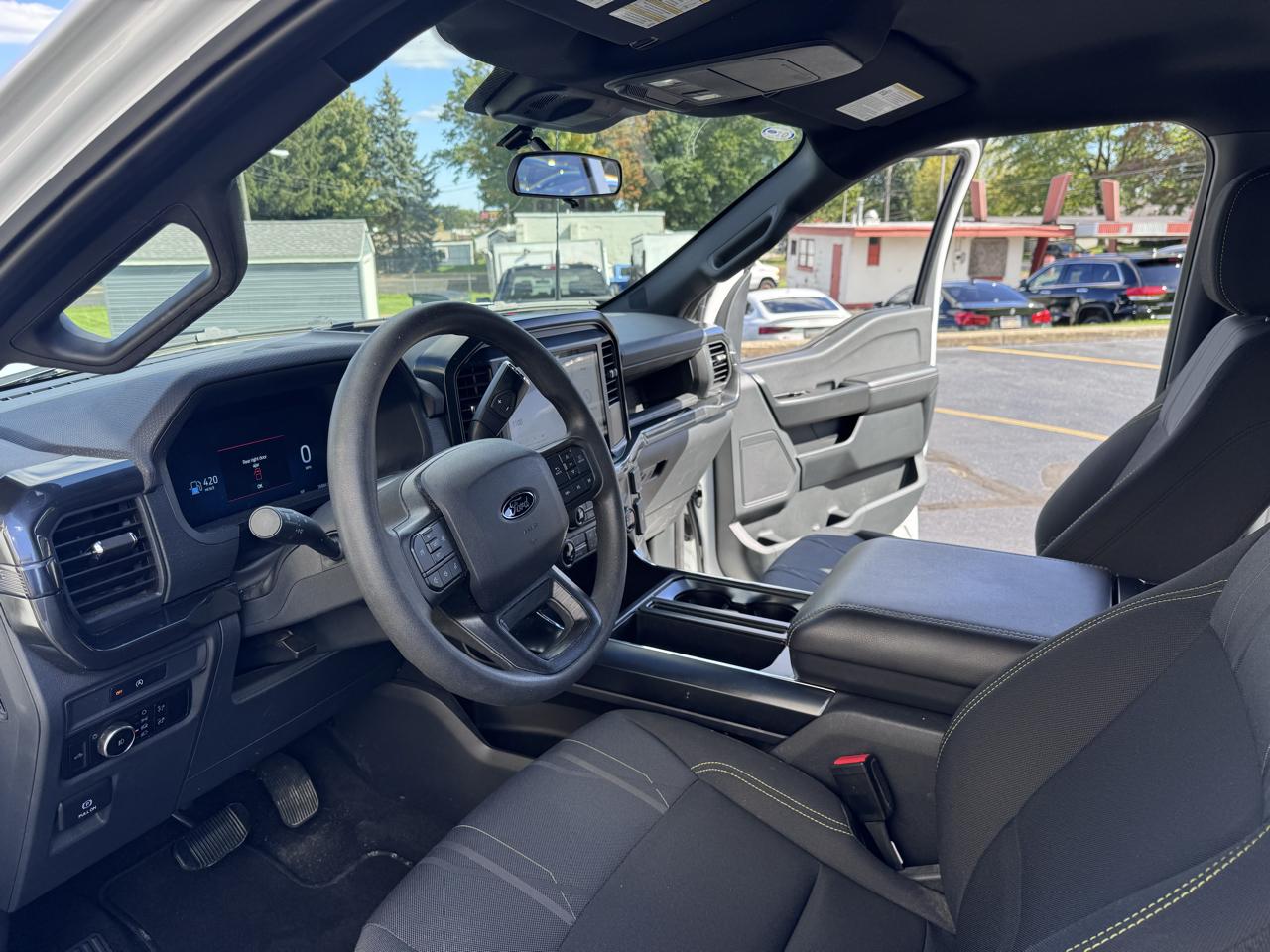 Ford F-150 STX 4WD SuperCrew 5.5' Box 2025