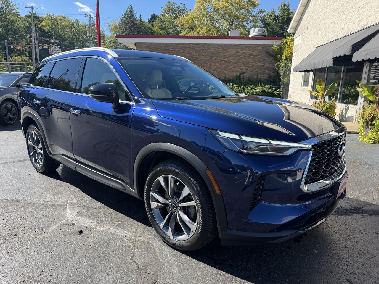 Infiniti QX60 LUXE AWD 2024