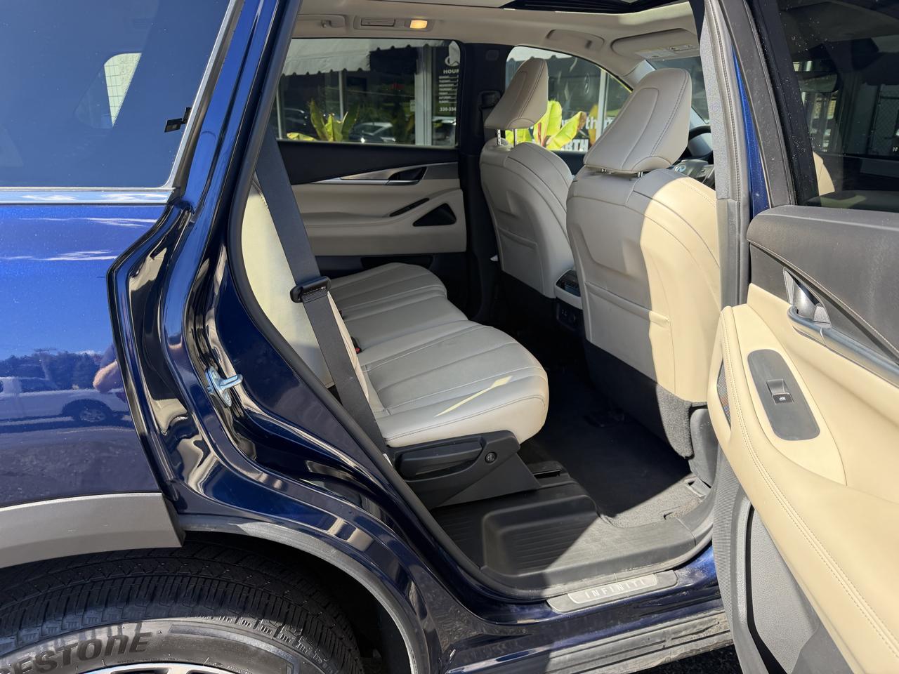 Infiniti QX60 LUXE AWD 2024