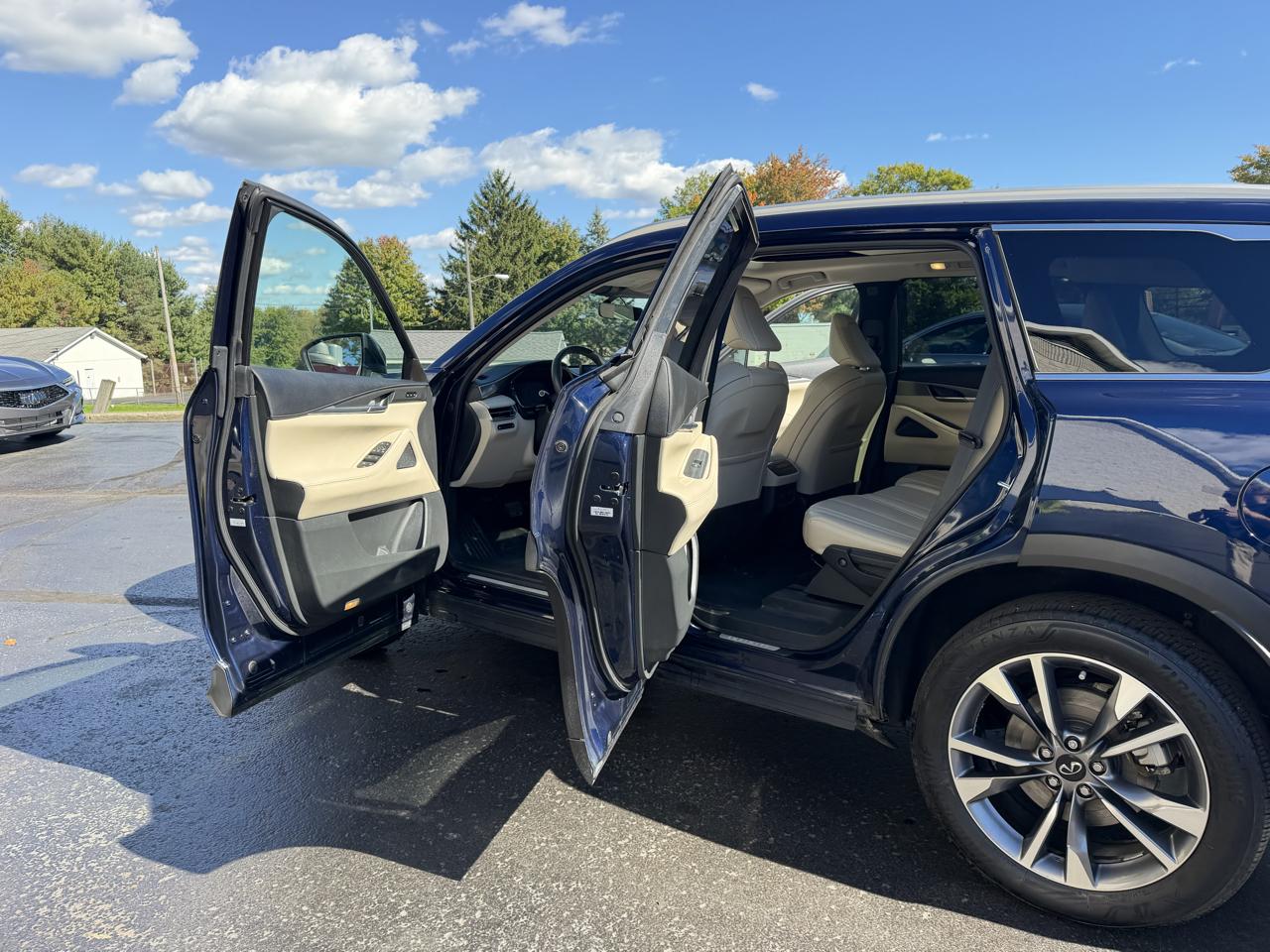 Infiniti QX60 LUXE AWD 2024