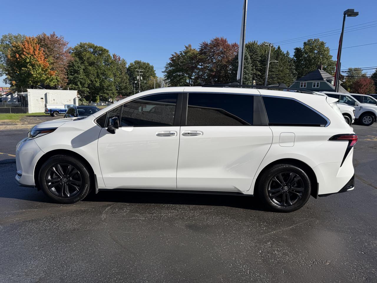 Toyota Sienna Platinum AWD 7-Passenger (Natl) 2024