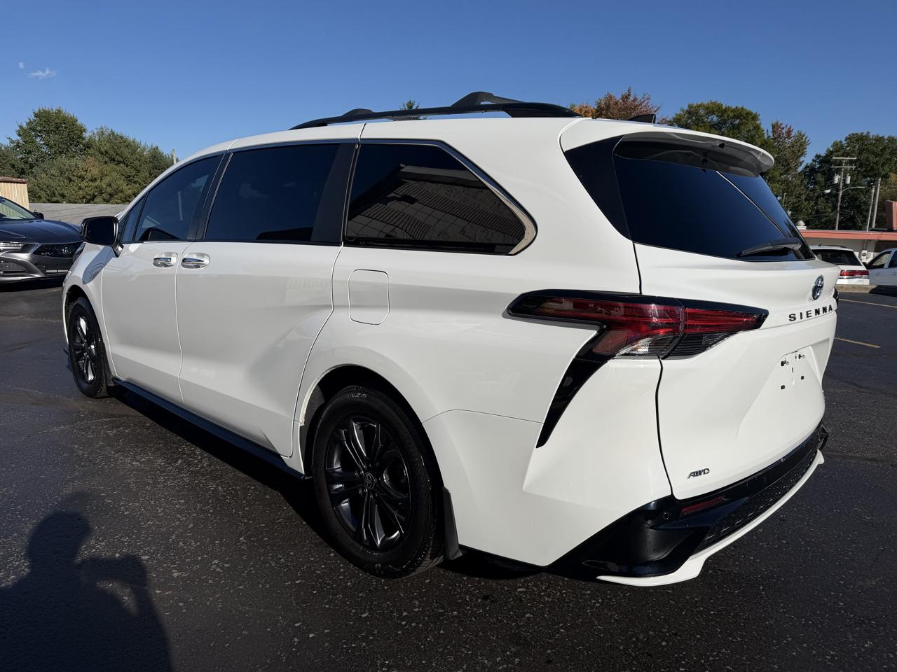 Toyota Sienna Platinum AWD 7-Passenger (Natl) 2024
