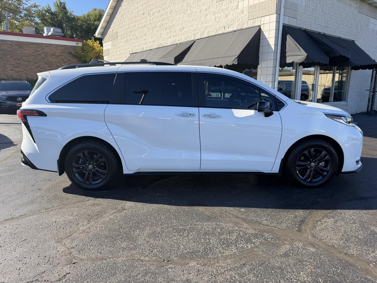 Toyota Sienna Platinum AWD 7-Passenger (Natl) 2024