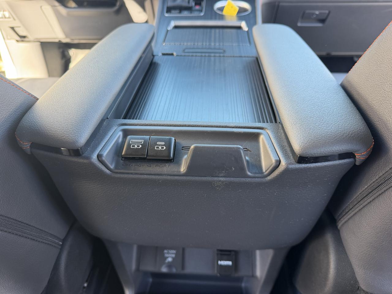 Toyota Sienna Platinum AWD 7-Passenger (Natl) 2024