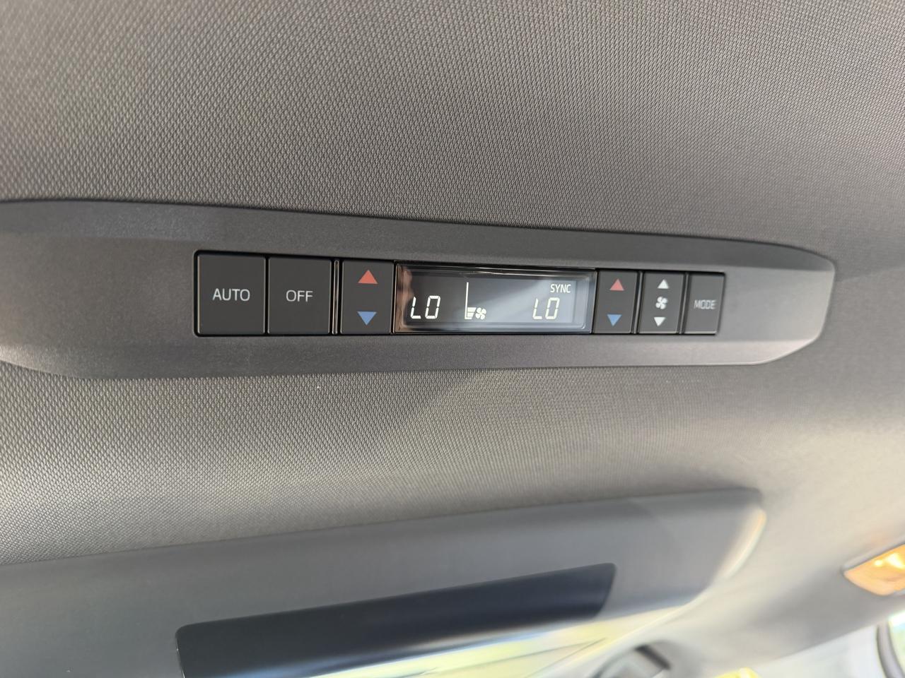 Toyota Sienna Platinum AWD 7-Passenger (Natl) 2024