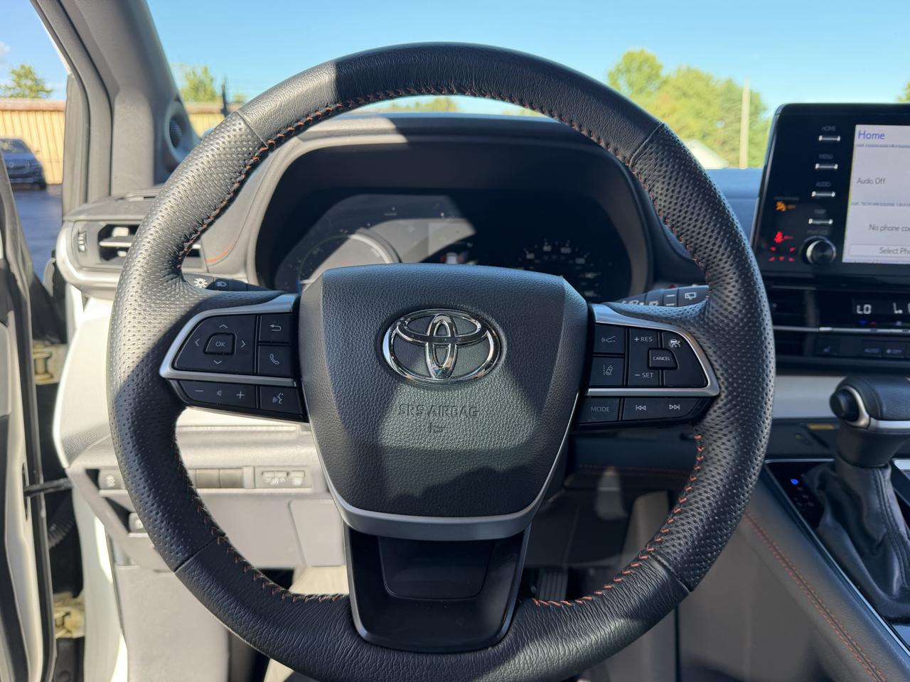 Toyota Sienna Platinum AWD 7-Passenger (Natl) 2024