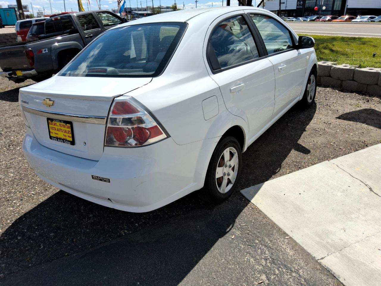 Chevrolet Aveo LS 4-Door 2011
