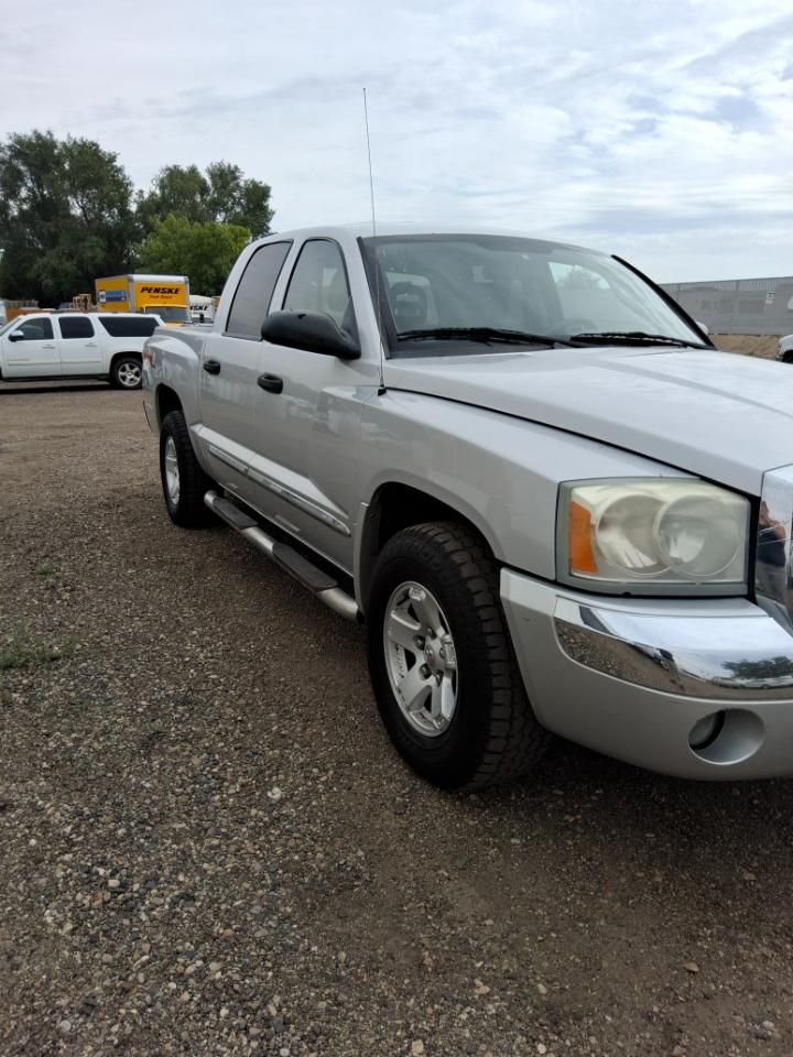 Dodge Dakota Laramie Quad Cab 4WD 2007
