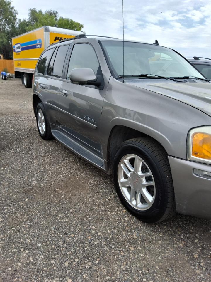 GMC Envoy XL Denali 4WD 2007
