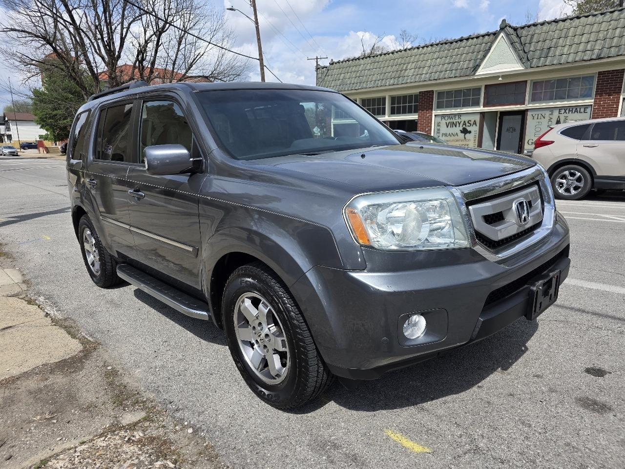 Honda Pilot Touring 2WD 5-Spd AT 2010