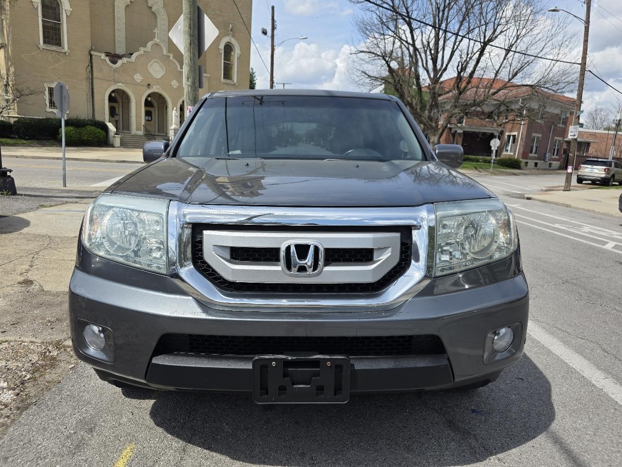 Honda Pilot Touring 2WD 5-Spd AT 2010